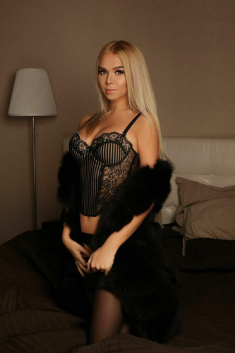 Проститутка Питера Просковья Блондинка c 3 размером груди у метро Василеостровская Санкт-Петербург Фото-1